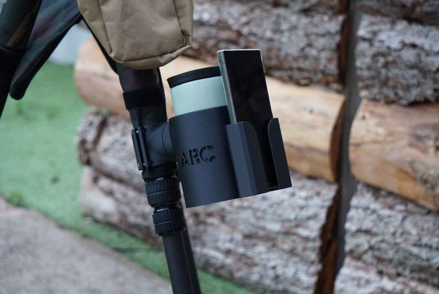Tri-pod Cup holder
