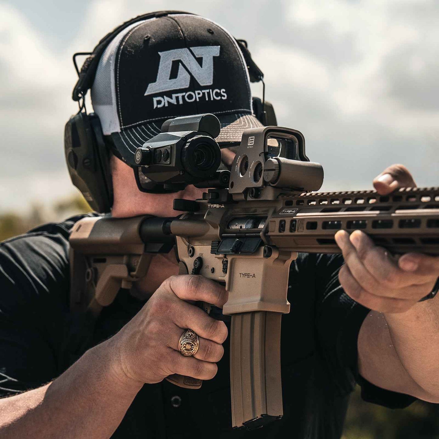 DNT NVMD-C200 with QD FLIP MOUNT